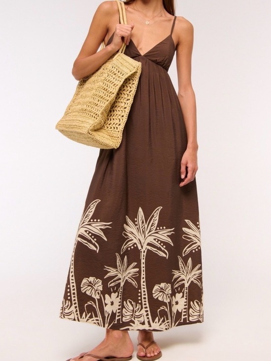Abercrombie & Fitch Dresses & Skirts - Abercrombie & Fitch Bra Free Brown Maxi Dress